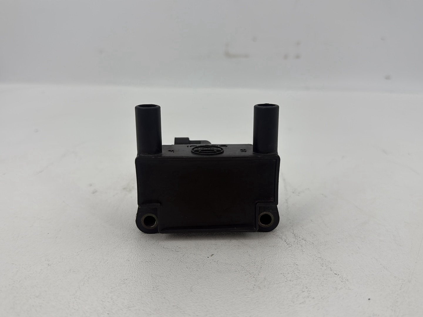 2007 - 2011 Harley-Davidson Touring Street Glide Ignition Coil Spark Igniter 	31696-07A