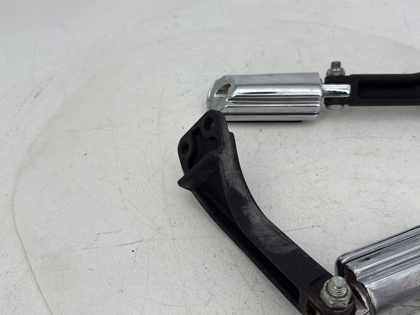 2007 - 2017 Harley-Davidson Dyna Super Glide Custom Passenger Left & Right Foot Pegs 50130-95A