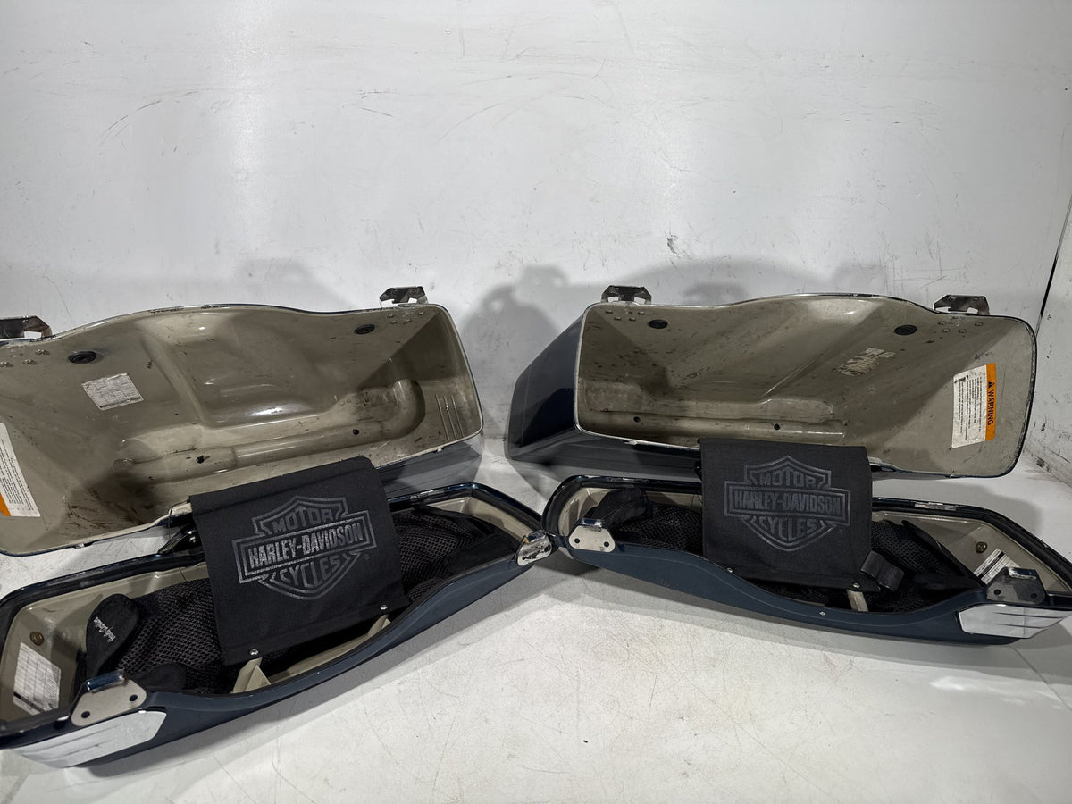 02 Harley Electra Glide Touring Classic OEM Left Right Saddlebags Luggage NOKey