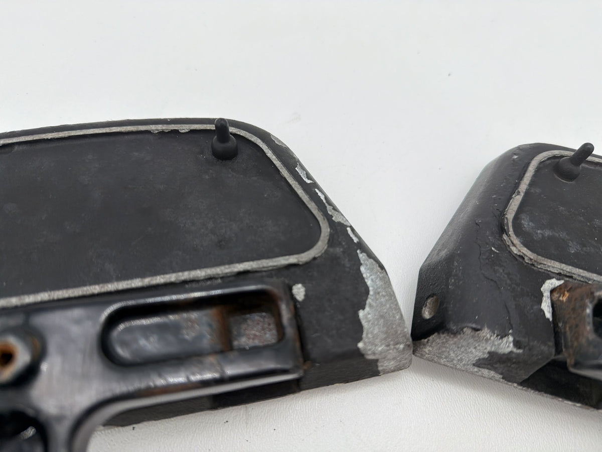 2006 Harley Electra Glide Touring Classic OEM Left & Right Passenger Floorboard Foot Rest