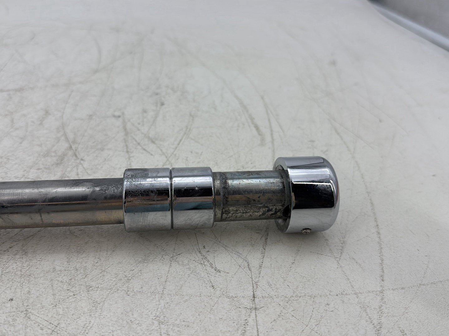 2007 Harley Electra Glide Touring Ultra FLHTCUI OEM Front Wheel Axle Bolt Shaft