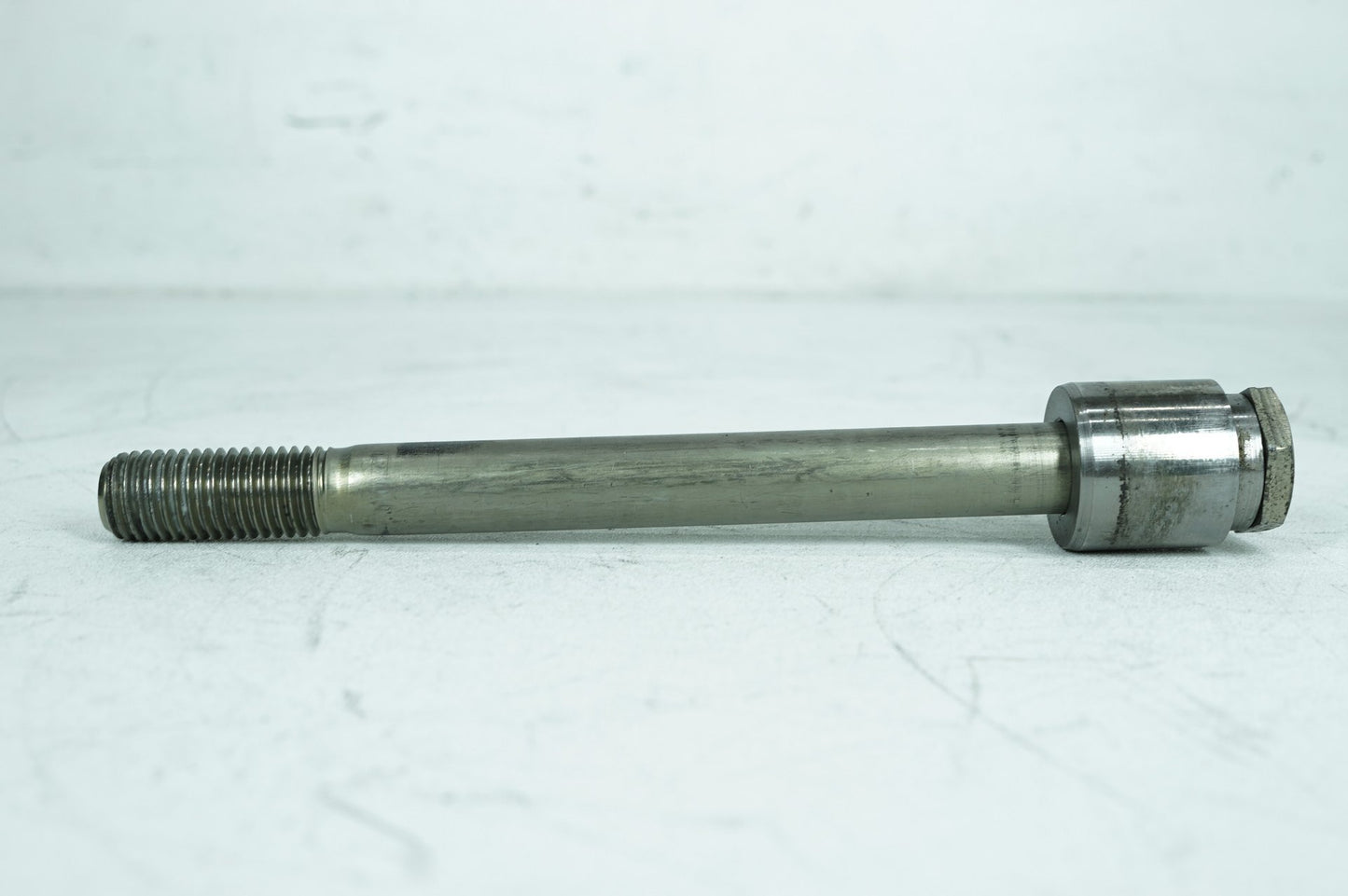 2007 - 2017 Harley-Davidson Dyna Wide Glide Rear Fork Swingarm Pivot Bolt Shaft 47641-06