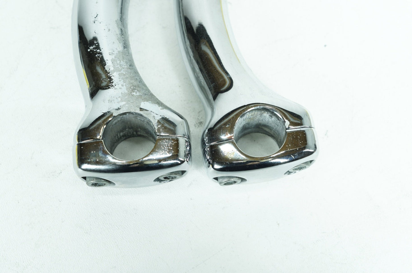 1999 - 2006 Harley-Davidson Softail Deuce Front Handlebar Risers Riser 56135-00A