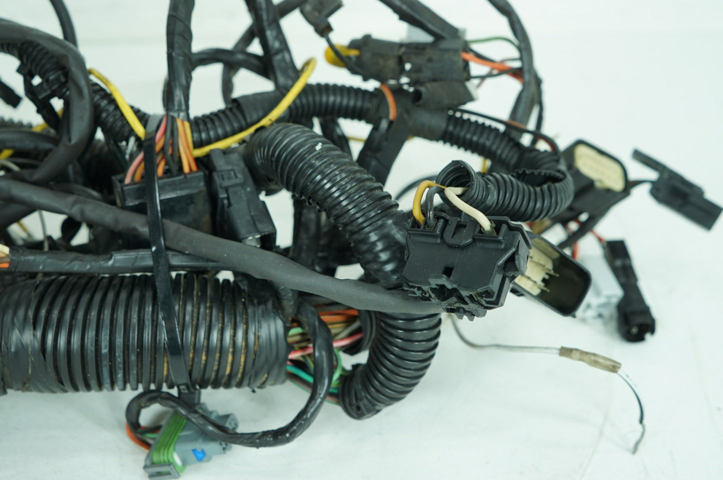 2007 - 2016 Harley-Davidson Touring Street Glide Front Sub Wiring Harness Loom Interconnect 70232-10