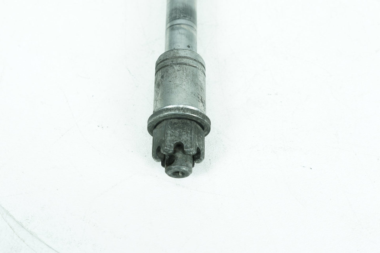 1999 - 2006 Harley-Davidson Touring Road King Classic Rear Wheel Axle Bolt Shaft  	41110-89