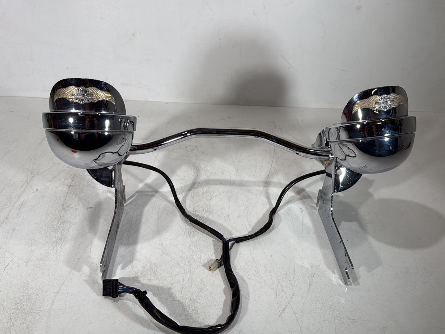1999 - 2006 Harley-Davidson Touring Road King Police Front Left Right Turn Signal Indicators 68712-94A , 68766-94