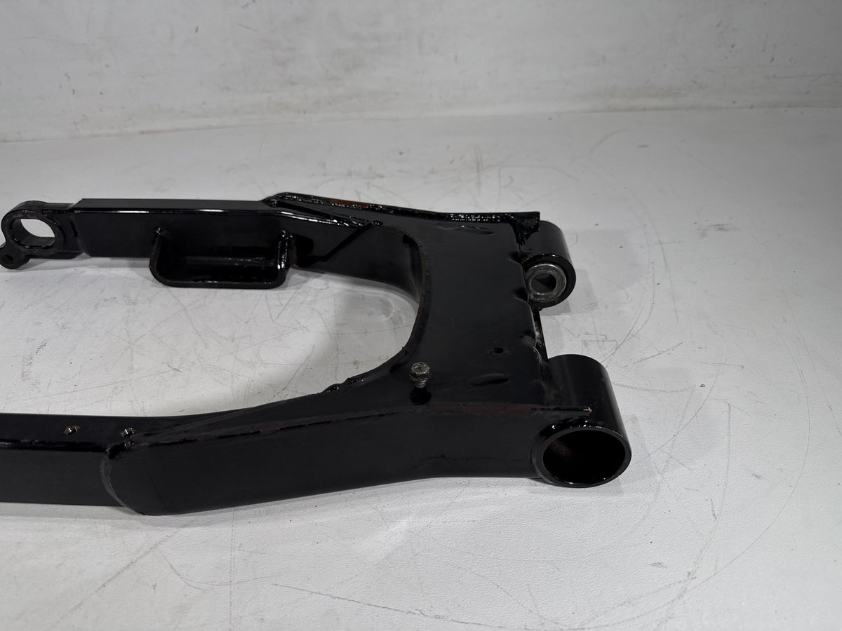 2002 Harley Electra Glide Touring FLHT OEM Rear Fork Swingarm Swing Arm