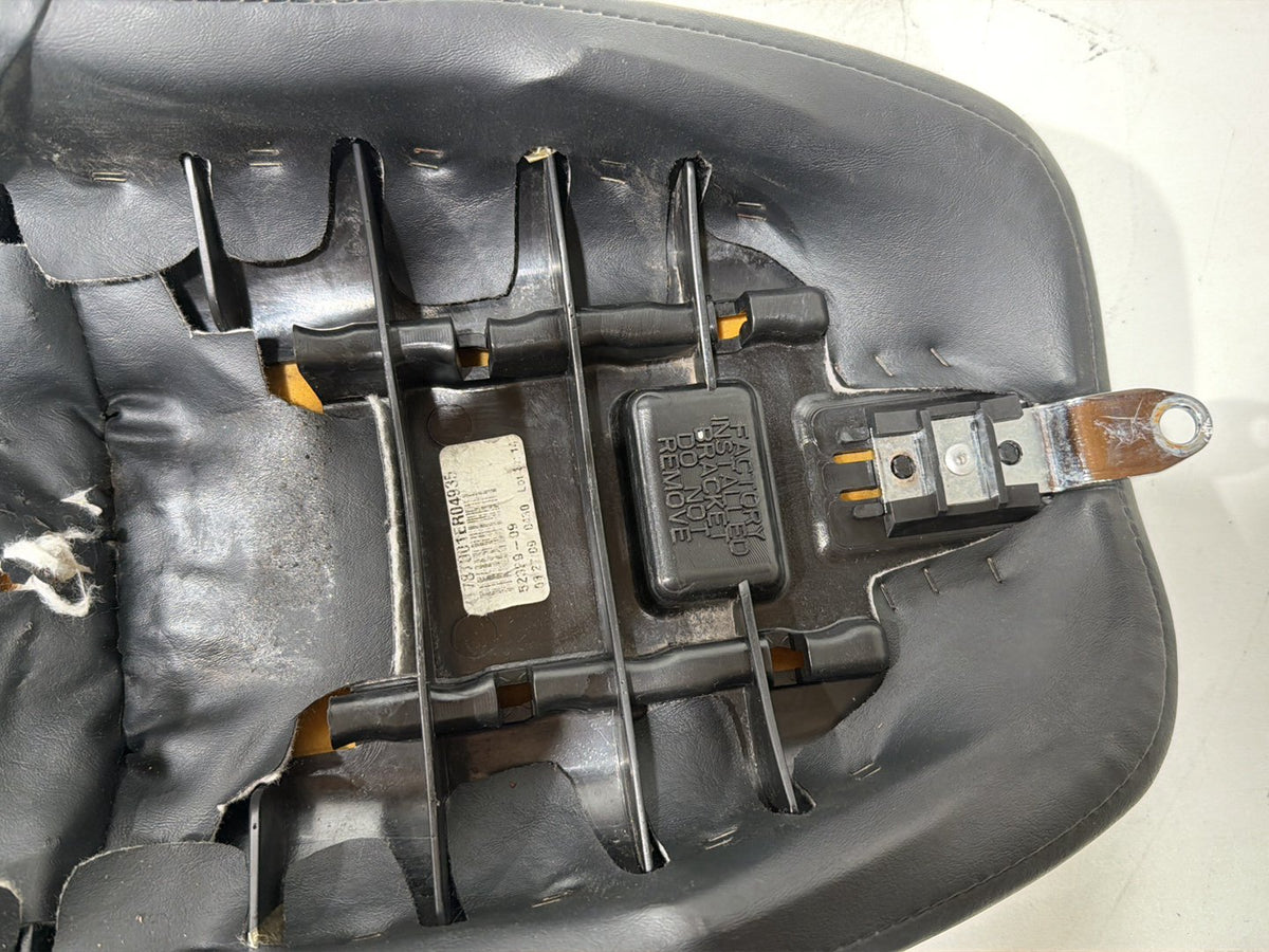 2010 Harley Road King Touring Classic OEM Passenger Rider Driver Seat Saddle