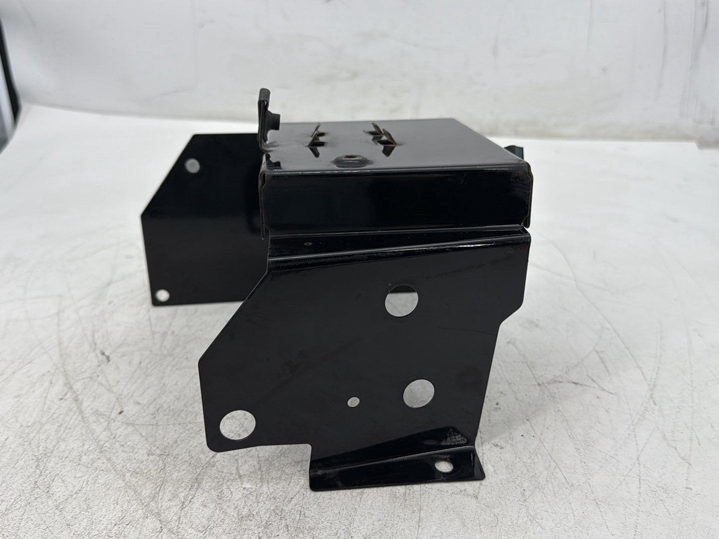 2005 Harley Electra Glide Touring Ultra FLHTCUI OEM Lower Battery Tray Stay Box Cover Panel