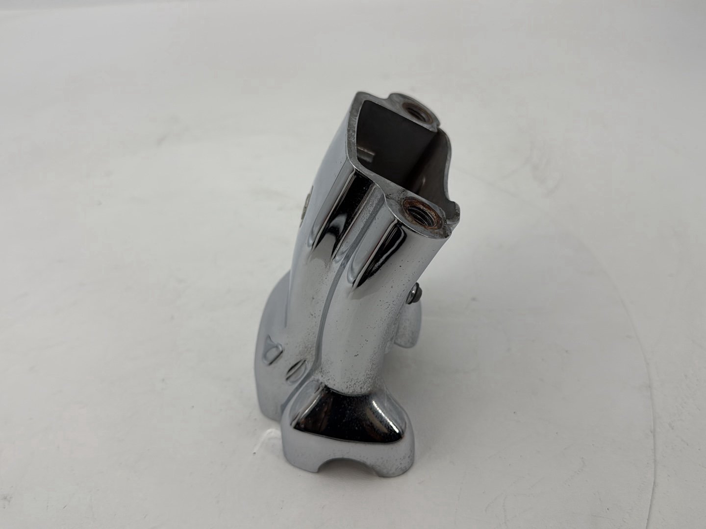 2004 - 2013 Harley-Davidson Sportster 883 Custom Front Handlebar Riser Top Clamp Chrome 56017-04