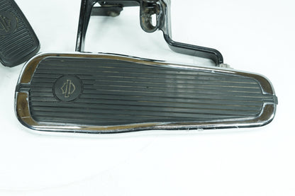 1999 - 2006 Harley-Davidson Softail Deluxe Left Right Driver Floorboard Foot Rest 42431-00A