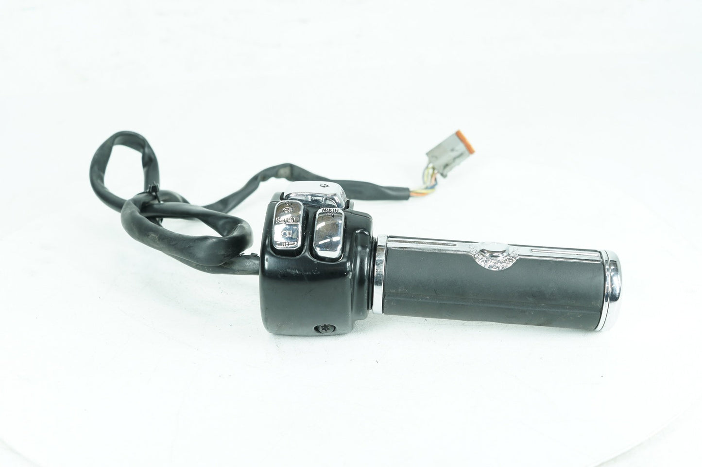 1999 - 2006 Harley-Davidson Softail Heritage Classic Left Turn Signal Headlight Switches Controls 71685-06A