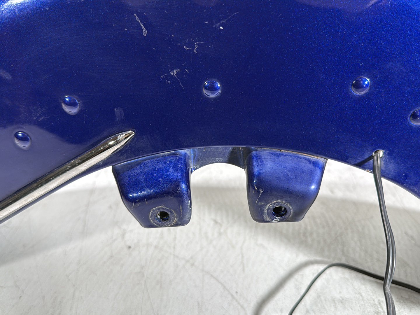 2006 Harley Touring FLHTCI Electra Glide Classic OEM Front Wheel Fender Shell Panel