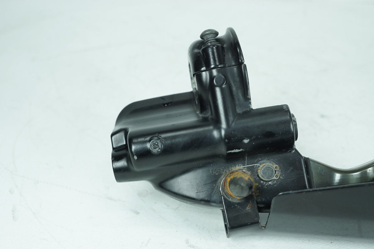 2012 Harley Touring Electra Glide Ultra Front Right Brake Lever Master Cylinder