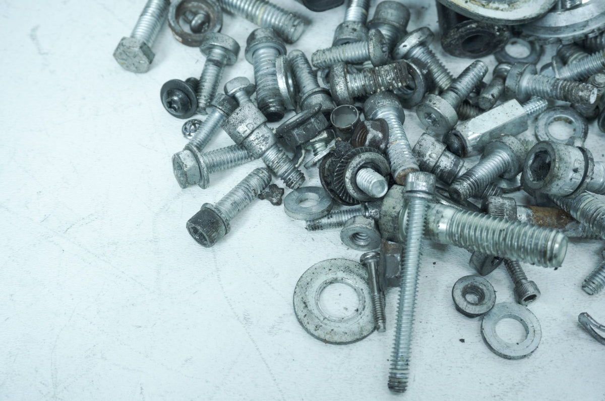 2011 Harley-Davidson Touring FLHTK - Hardware Bolts Nuts & Brackets