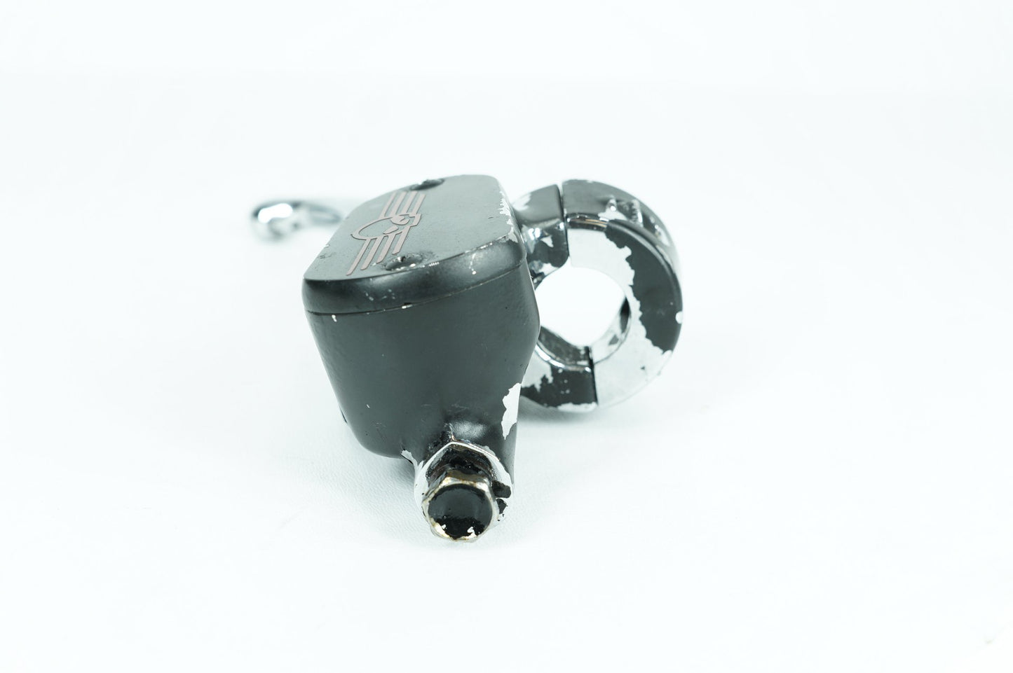 2004 - 2013 Harley-Davidson Sportster Base 883 Front Right Brake Lever Master Cylinder  	45146-04