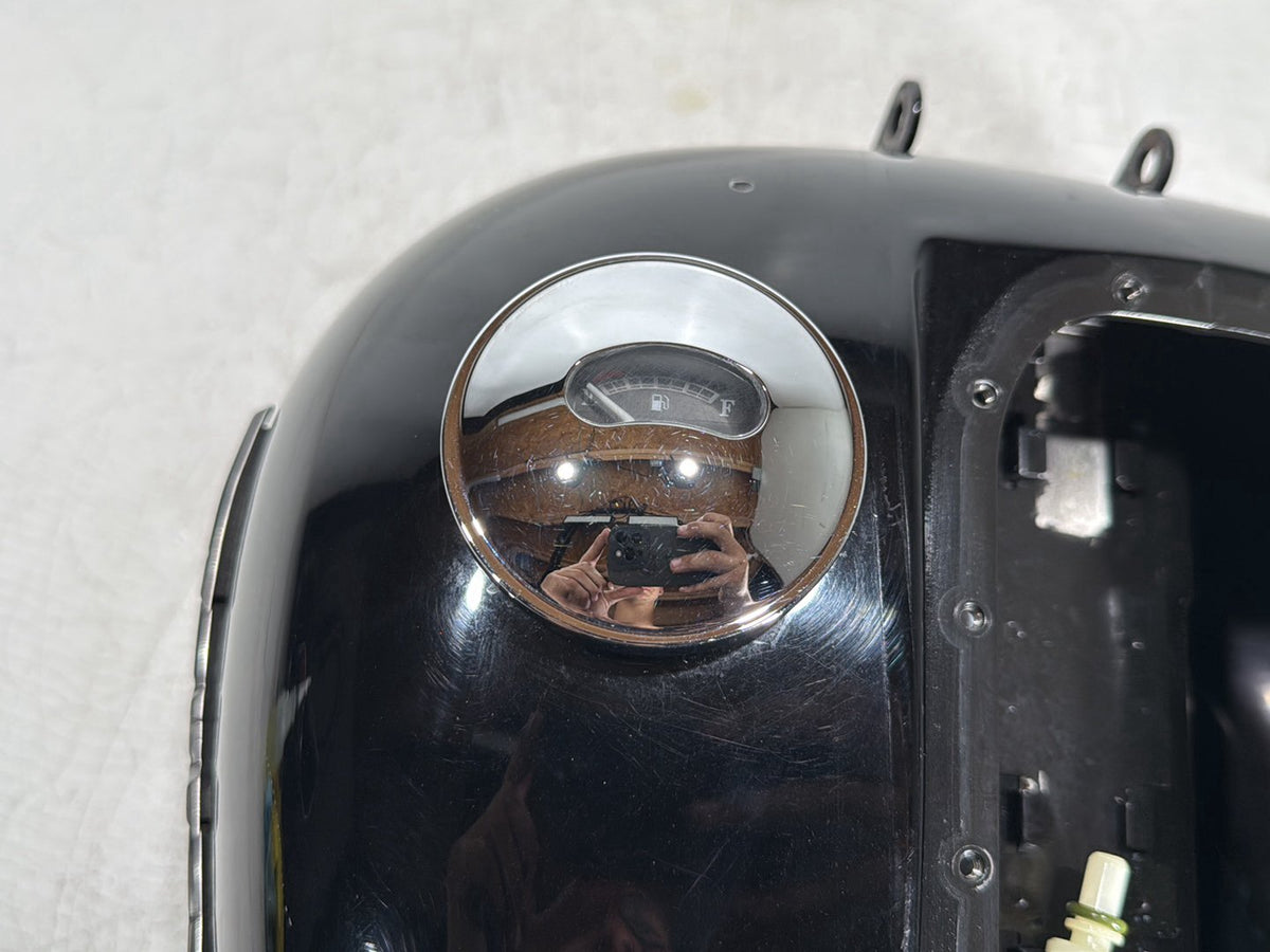 2009 Harley Dyna Street Bob FXDB OEM Fuel Gas Tank Gasoline Reservoir