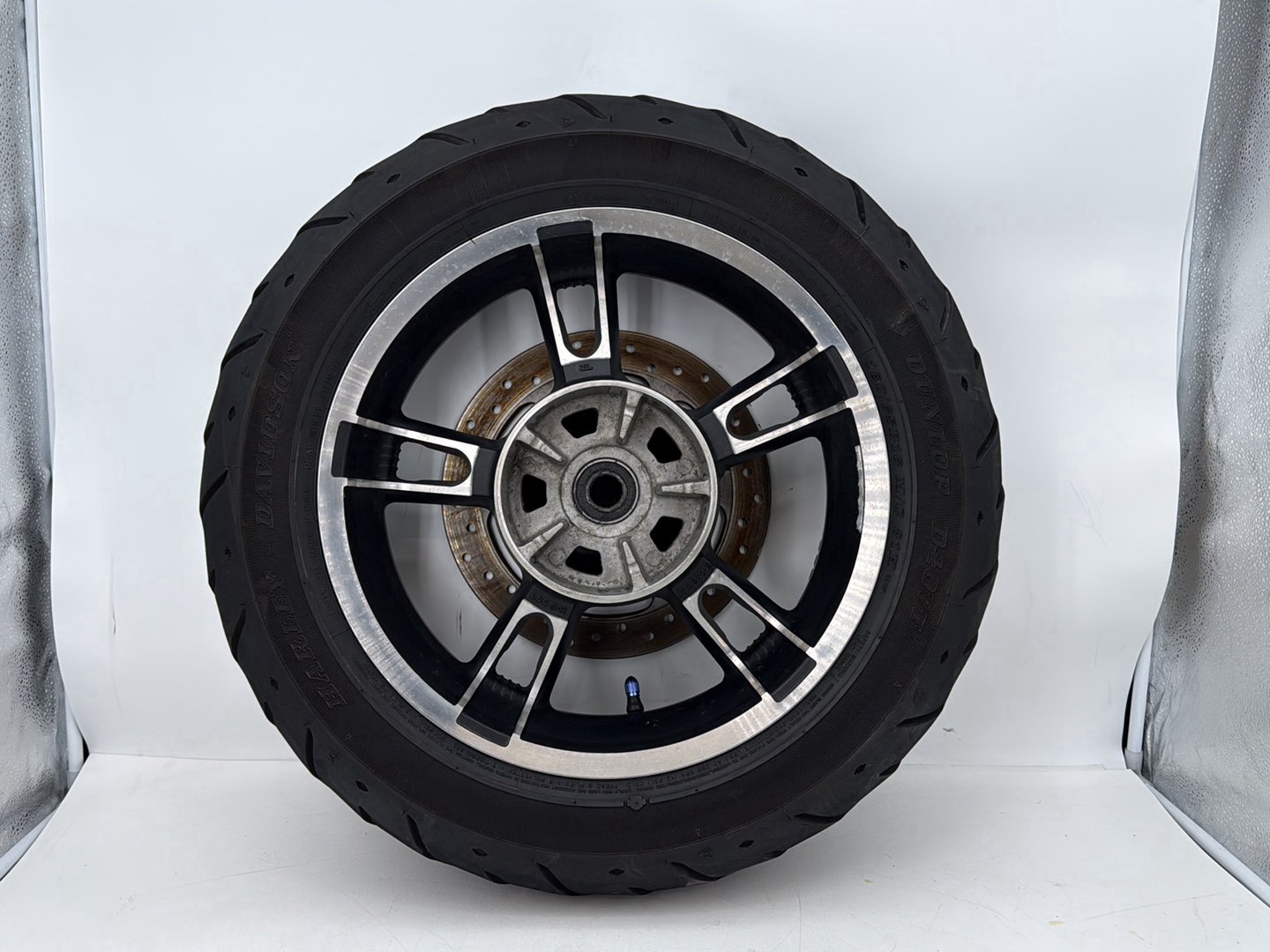 2019 - 2023 Harley-Davidson Touring Street Glide Rear Wheel Rim Tire 40900033