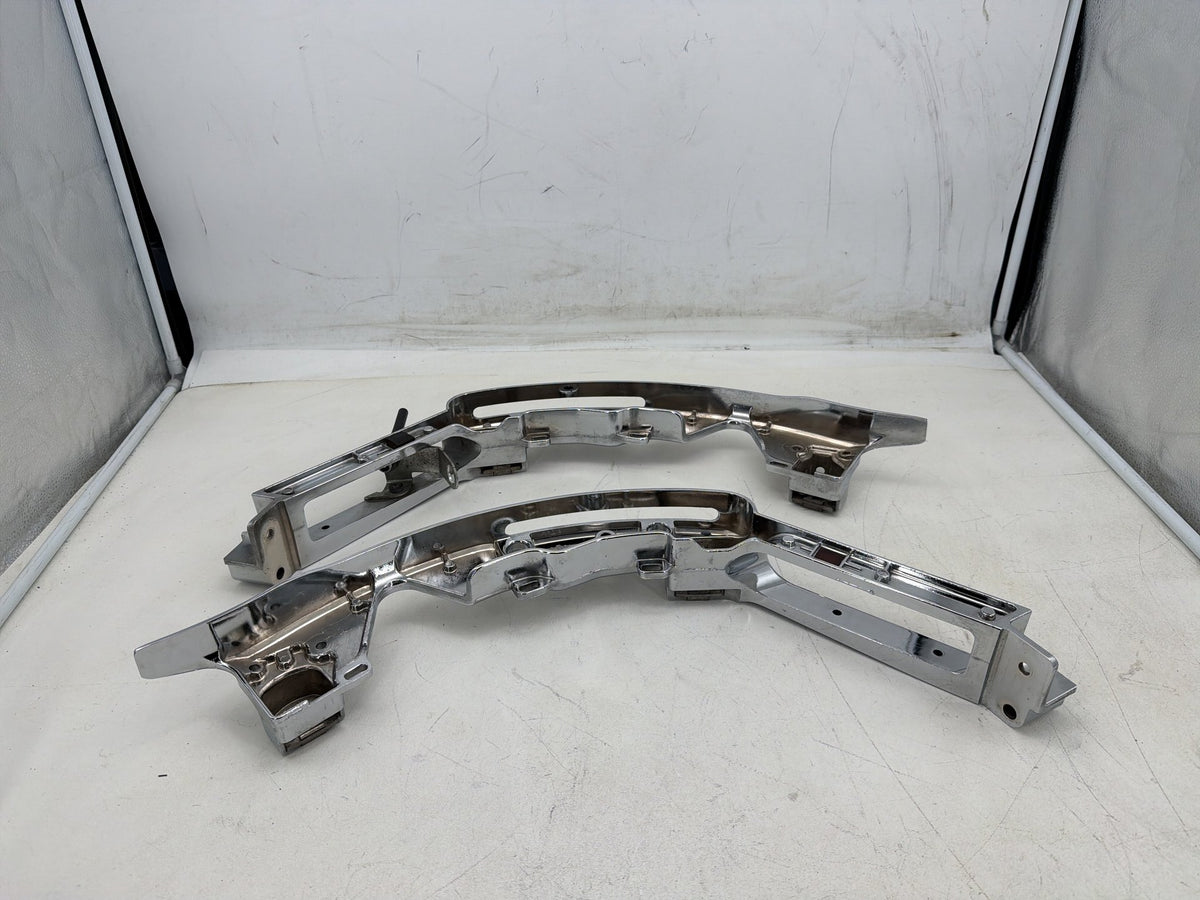 2016 Harley Road Glide Touring OEM Left Right Saddlebag Fender Struts Brackets