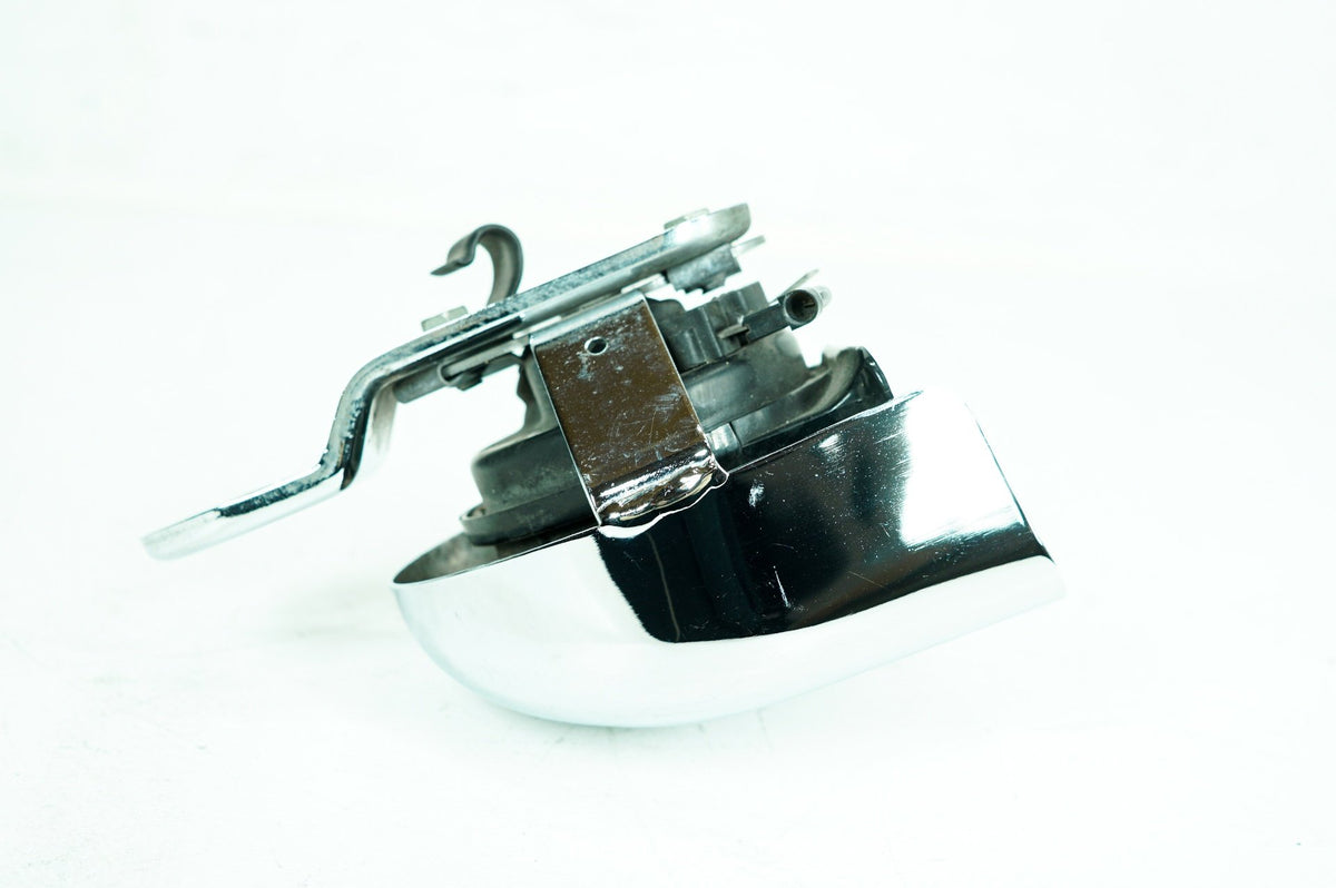 2007 - 2011 Harley-Davidson Touring Street Glide Horn Signal Klaxon Chrome Cover 69060-90D