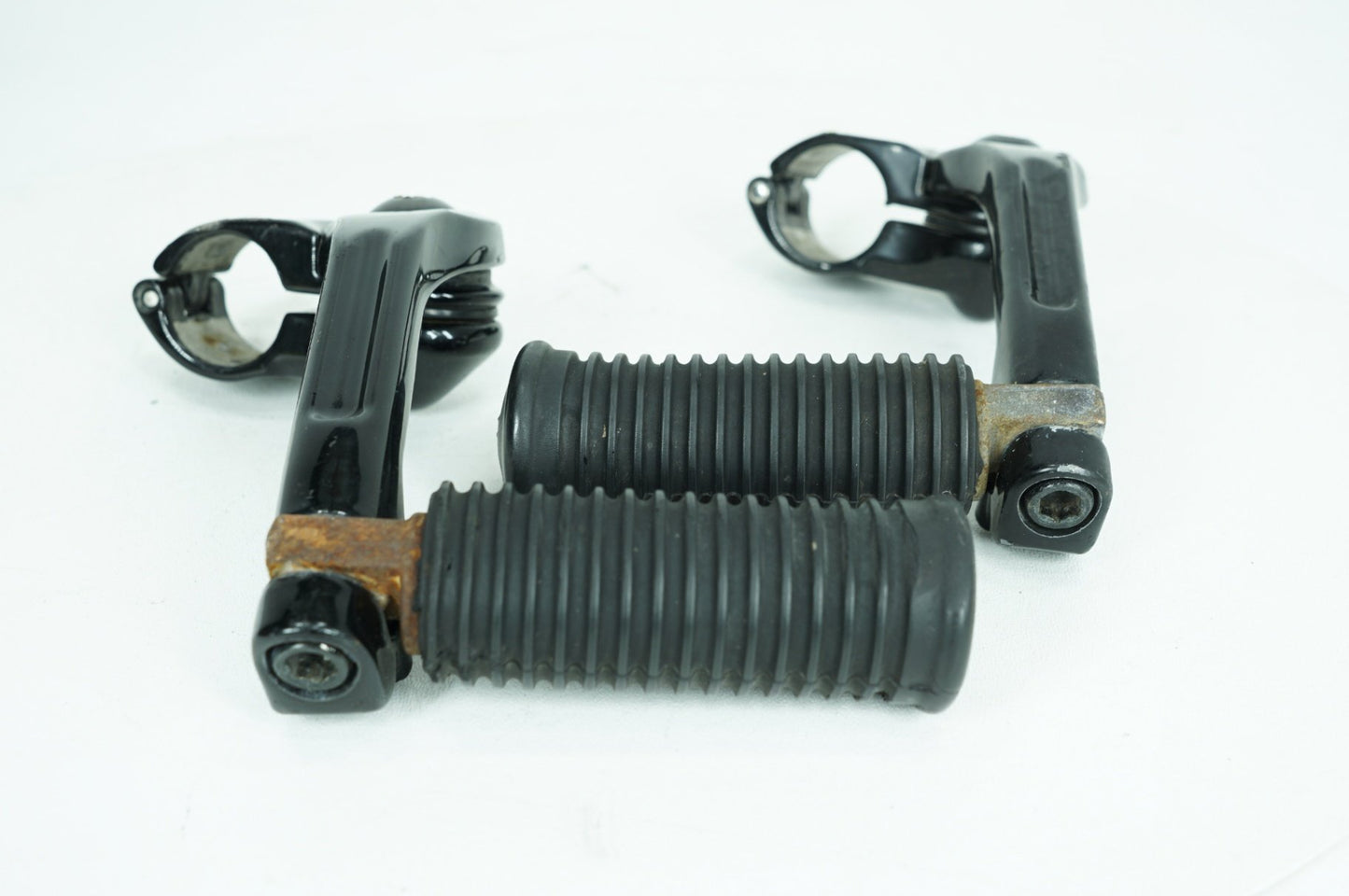 2004 - 2022 Harley-Davidson Sportster SuperLow Front Right Left Highway Foot Pegs 51323-08