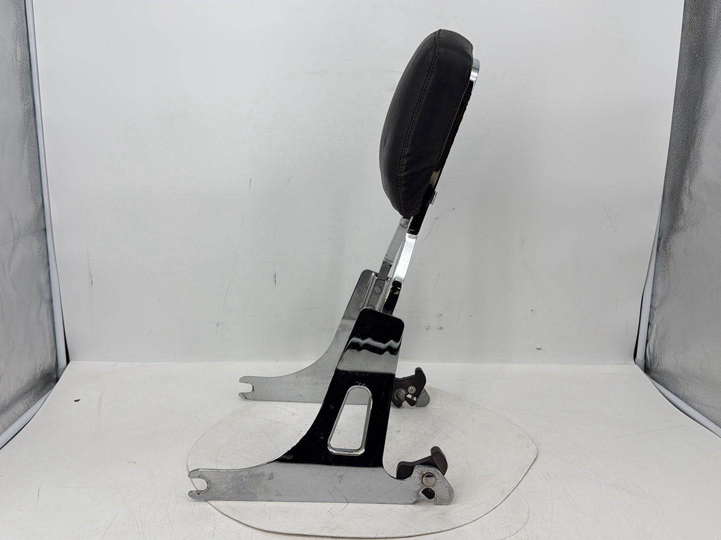 2007 - 2012 Harley-Davidson Dyna Super Glide Rear Sissy Bar w/ Backrest Cushion Pad  53810-00C
