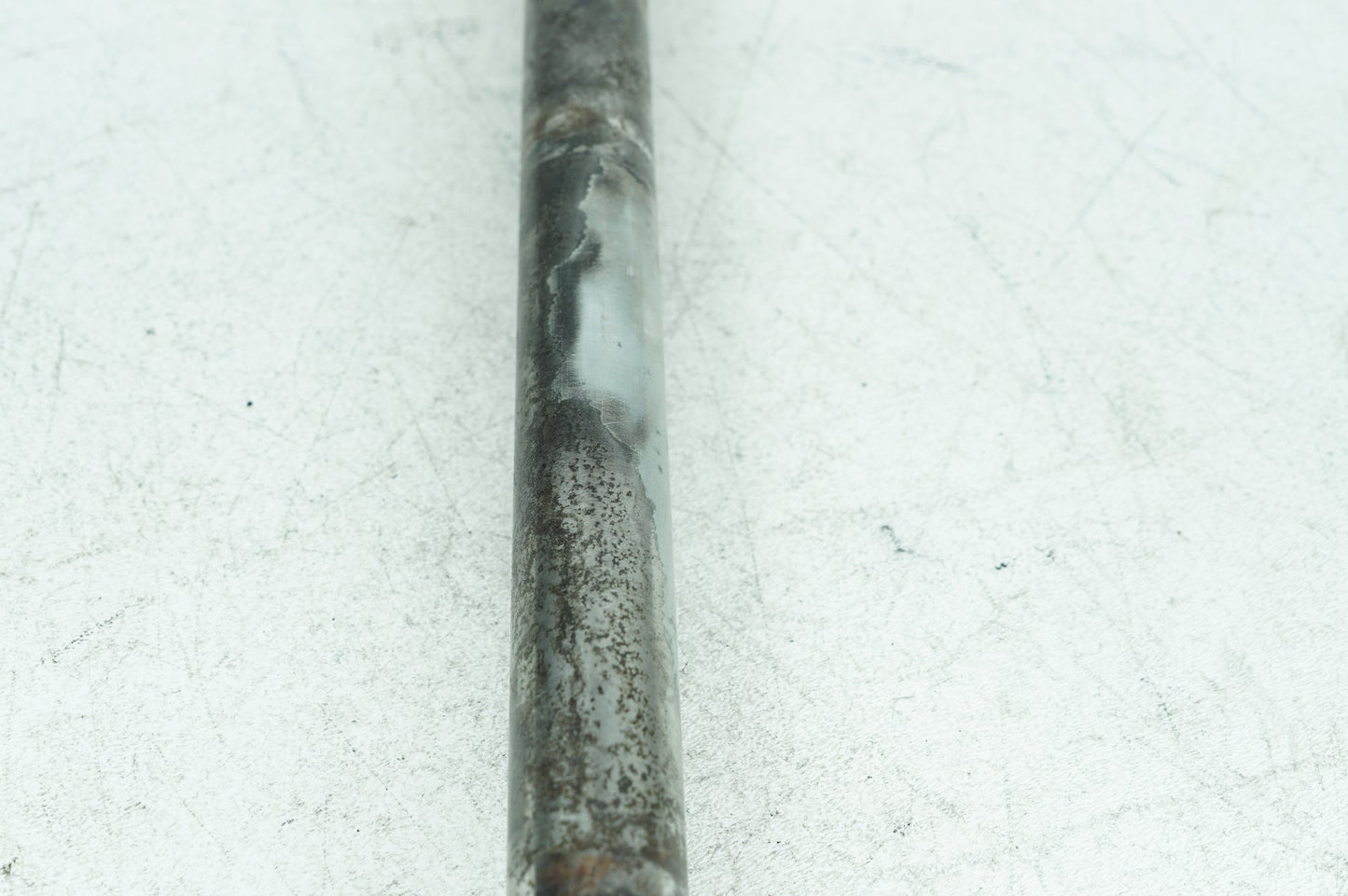 1999 - 2006 Harley-Davidson Dyna Super Glide Rear Wheel Axle Bolt Shaft  	41114-06