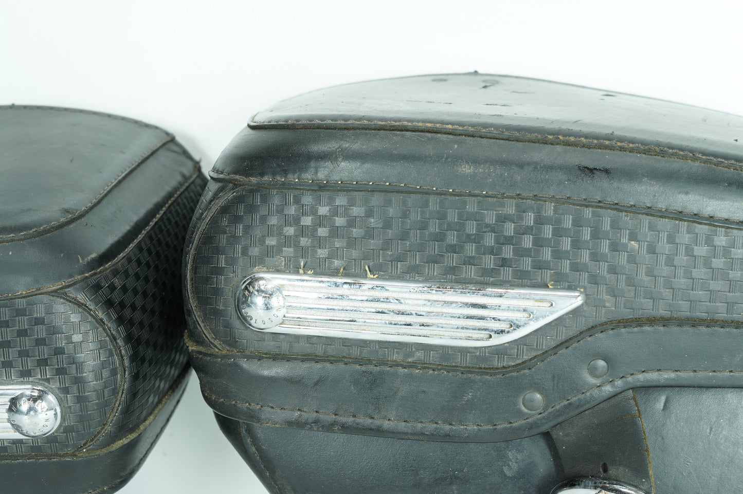 1999 - 2006 Harley-Davidson Softail Fat Boy Rear Left Right Saddlebags Luggage Leather 91139-98A