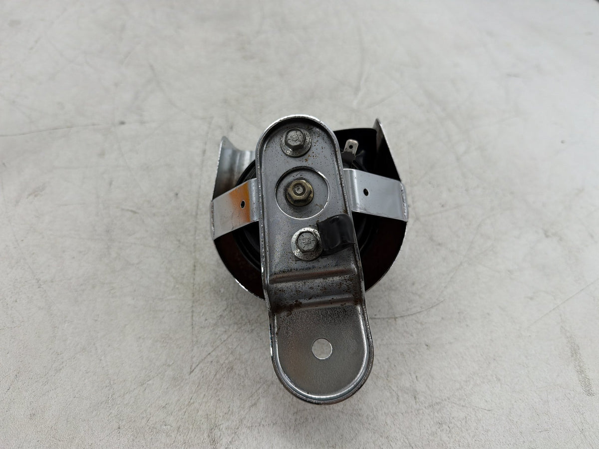 2001 Harley Fat Boy Softail FLSTFI OEM Horn Signal Klaxon Chrome Cover