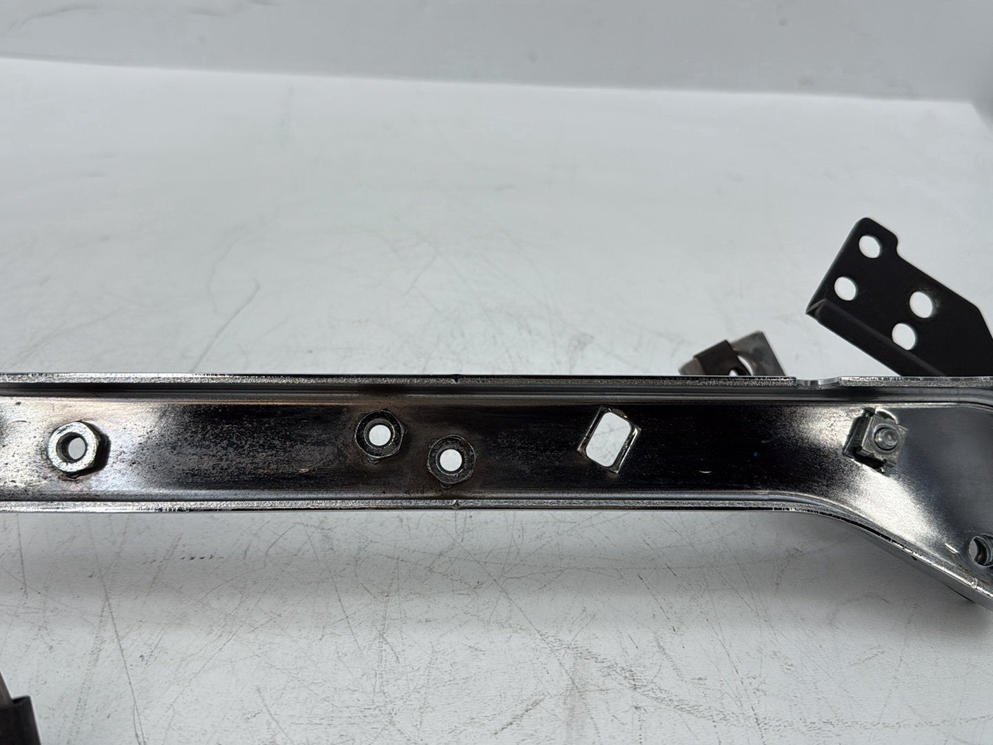 2005 Harley Touring FLHRCI Road King Classic OEM Rear Left & Right Saddlebag Fender Support