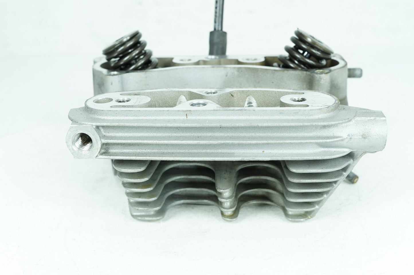1991 - 2003 Harley-Davidson Sportster Hugger Front Twin Cam Engine Cylinder Head 16663-86B
