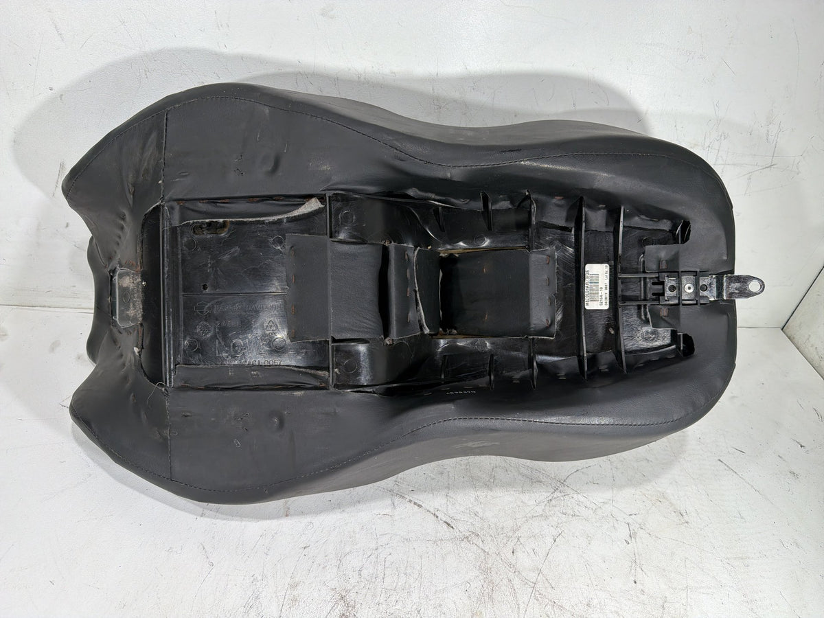 2011 Harley Electra Glide Touring Ultra OEM Passenger Rider Driver Seat Saddle