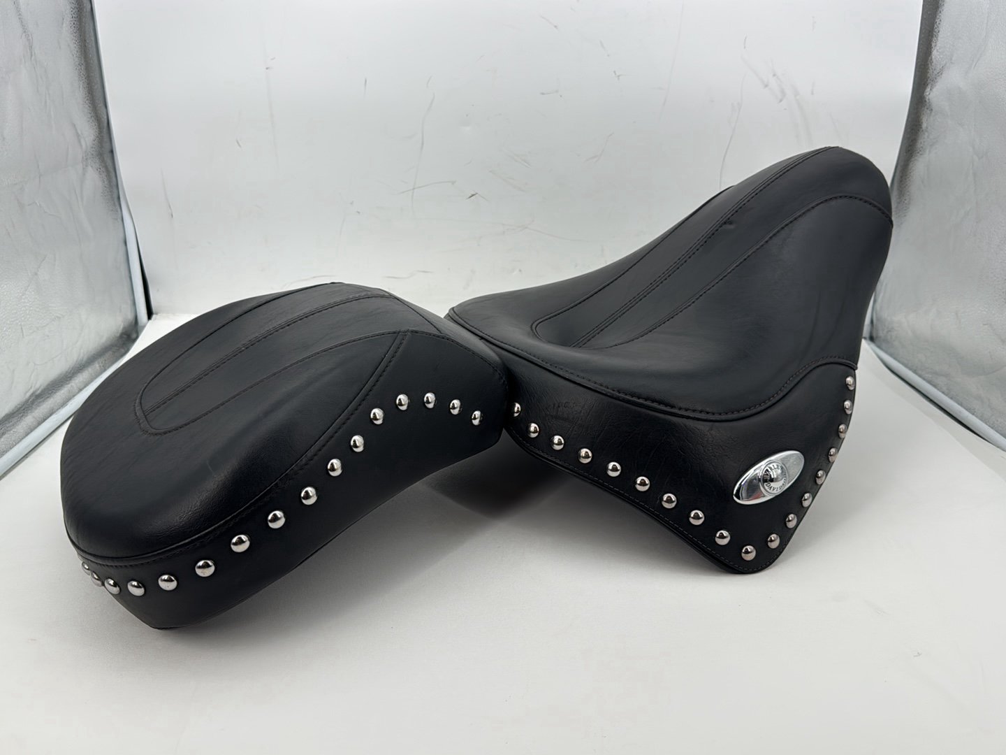 2007 Harley Softail Heritage Classic FLSTC OEM Passenger Rider Driver Seat Saddle