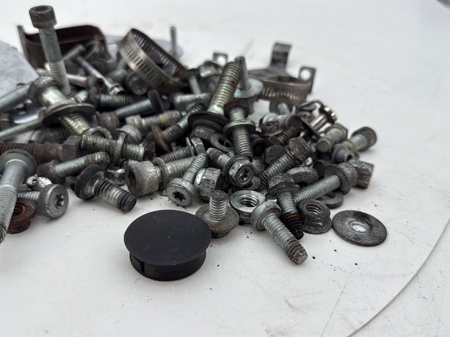 2014 Harley Street Glide Touring FLHXS OEM Hardware Bolts Nuts & Brackets