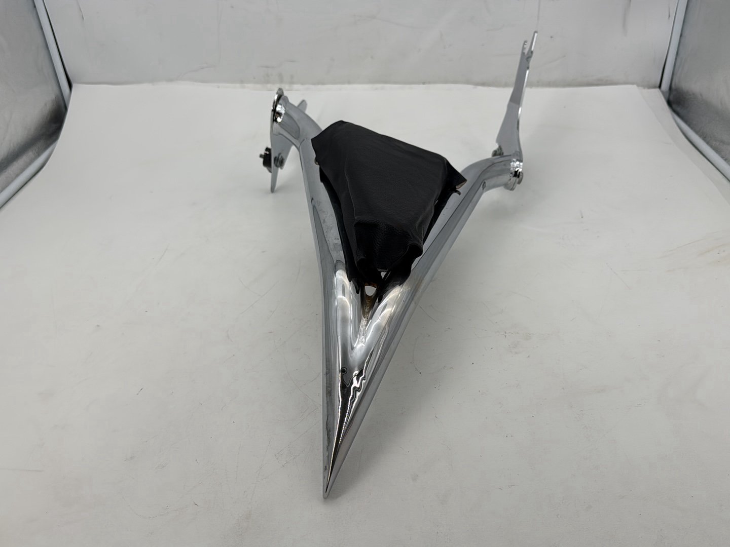 2013 Harley Street Glide Touring FLHX OEM Rear Sissy Bar w/ Backrest Cushion Pad