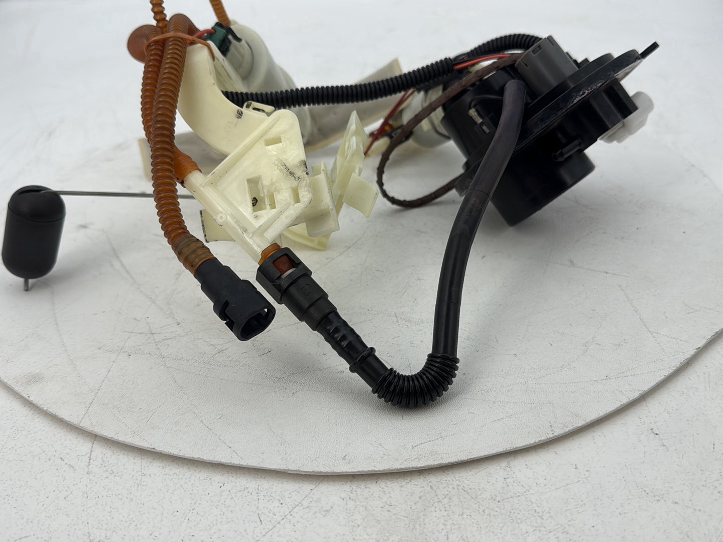 2008 - 2016 Harley-Davidson Touring Electra Glide Ultra Fuel Pump Gas Gasoline Petrol Sending 	62908-08