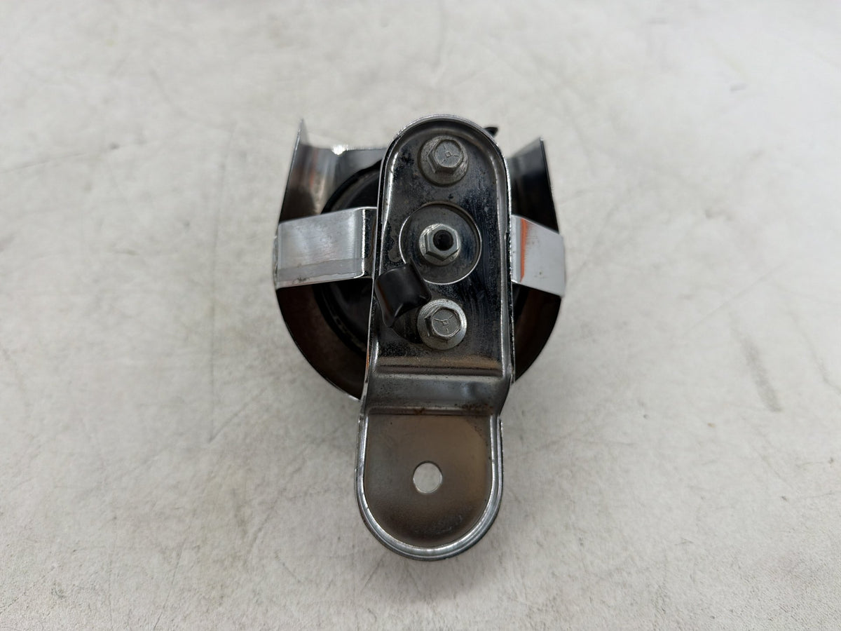 2015 Harley Electra Glide Touring Ultra OEM Horn Signal Klaxon Chrome Cover
