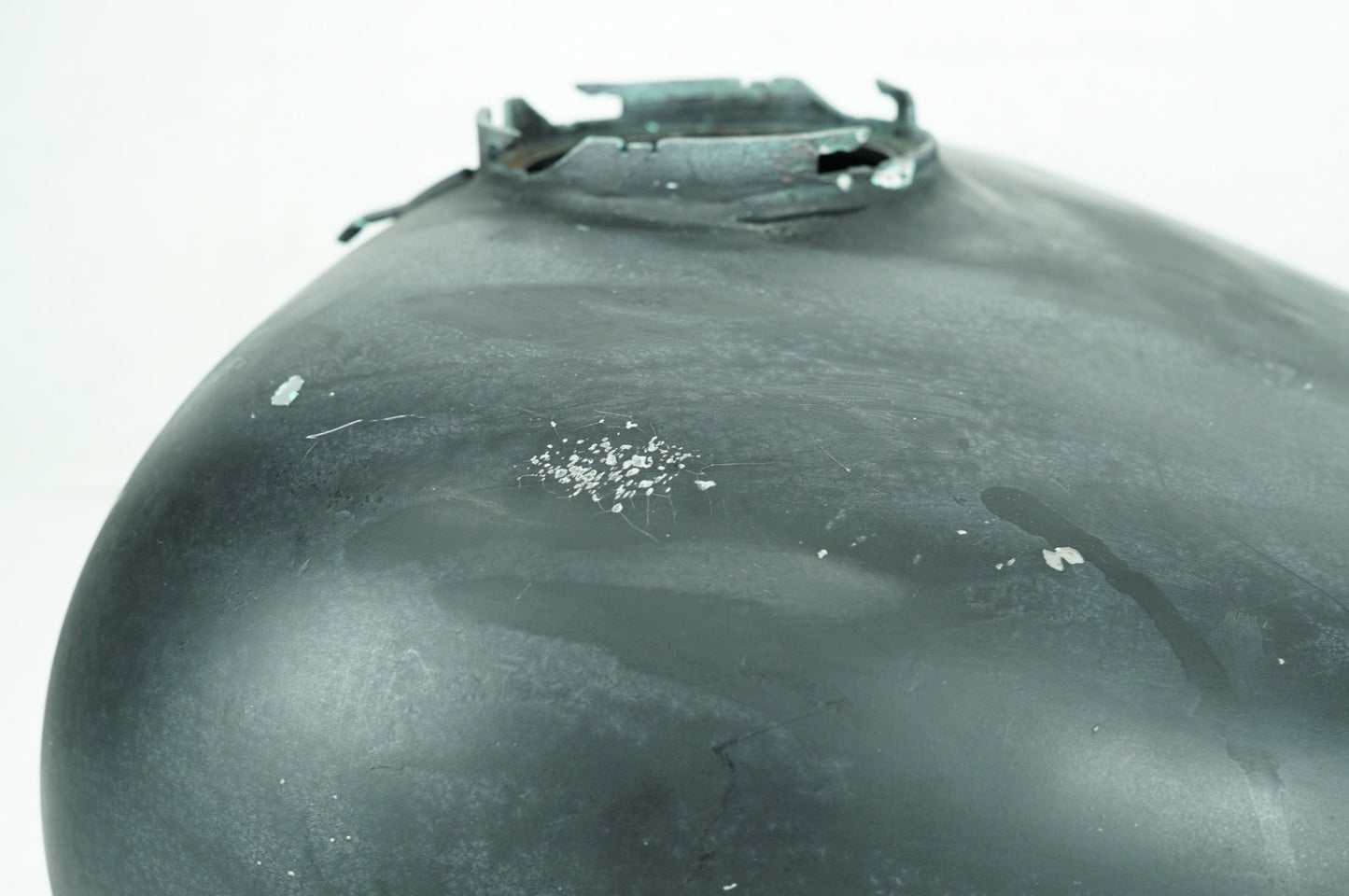 2008 - 2016 Harley-Davidson Touring Electra Glide Ultra Fuel Gas Tank Gasoline Reservoir 61356-08