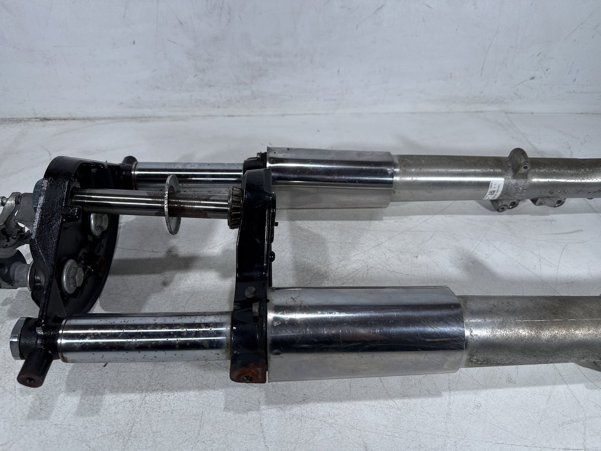 2013 Harley Street Glide Touring Front Triple Tree Set & LH RH Fork Legs Sliders