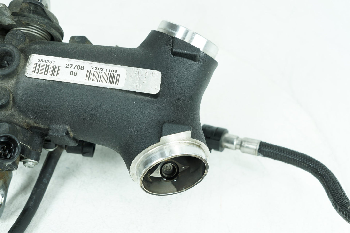 2007 - 2016 Harley-Davidson Dyna Super Glide Custom Engine Intake Manifold Throttle Body 27618-06
