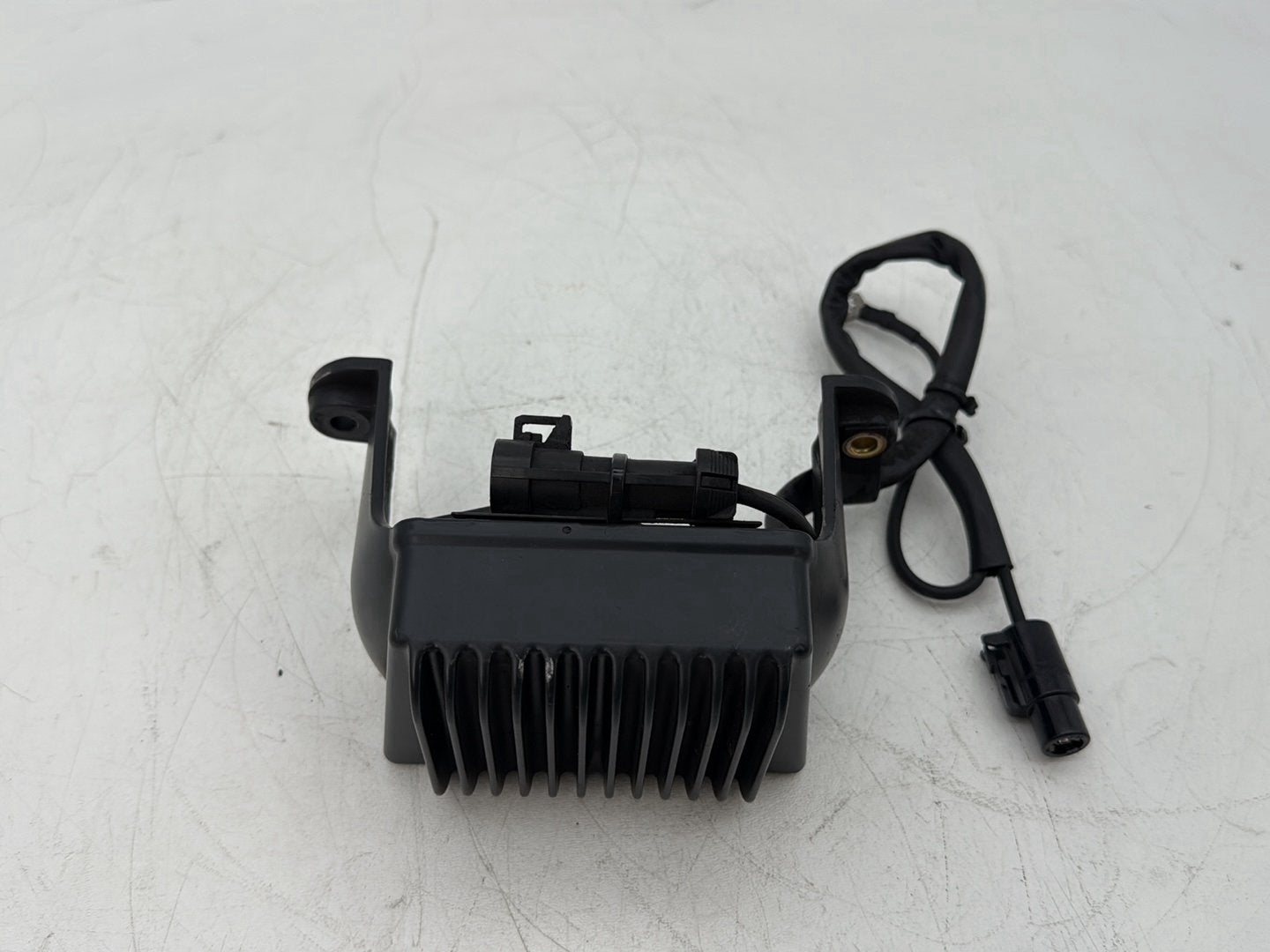 2005 Harley Touring FLHRCI Road King Classic OEM Voltage Regulator Rectifier