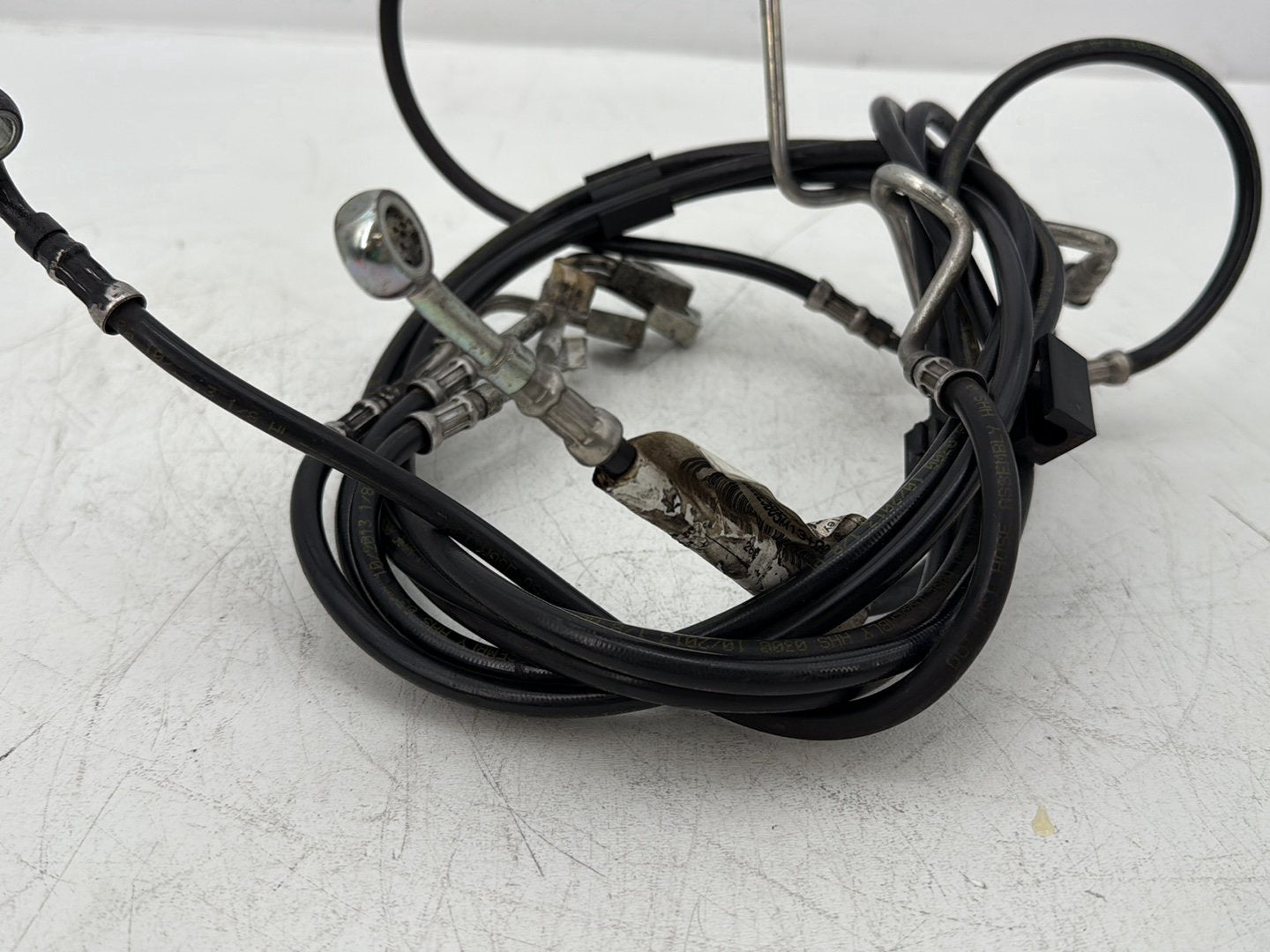 2014 Harley Street Glide Touring FLHXS OEM Front Brake Hose Line Pipe ABS