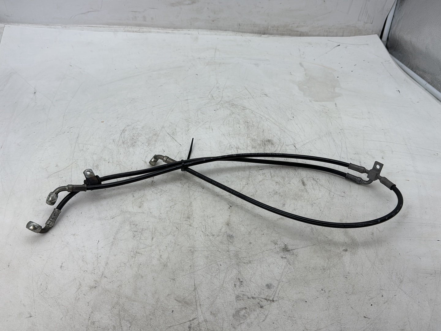 2012 Harley Dyna FXDF Fat Bob OEM Front Brake Hose Line Pipe NON-abs