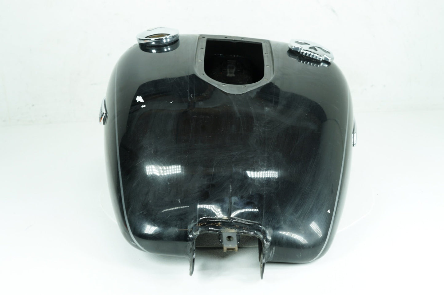 2012 Harley-Davidson Dyna FXDC - Fuel Gas Tank Gasoline Reservoir PN: 61593-10
