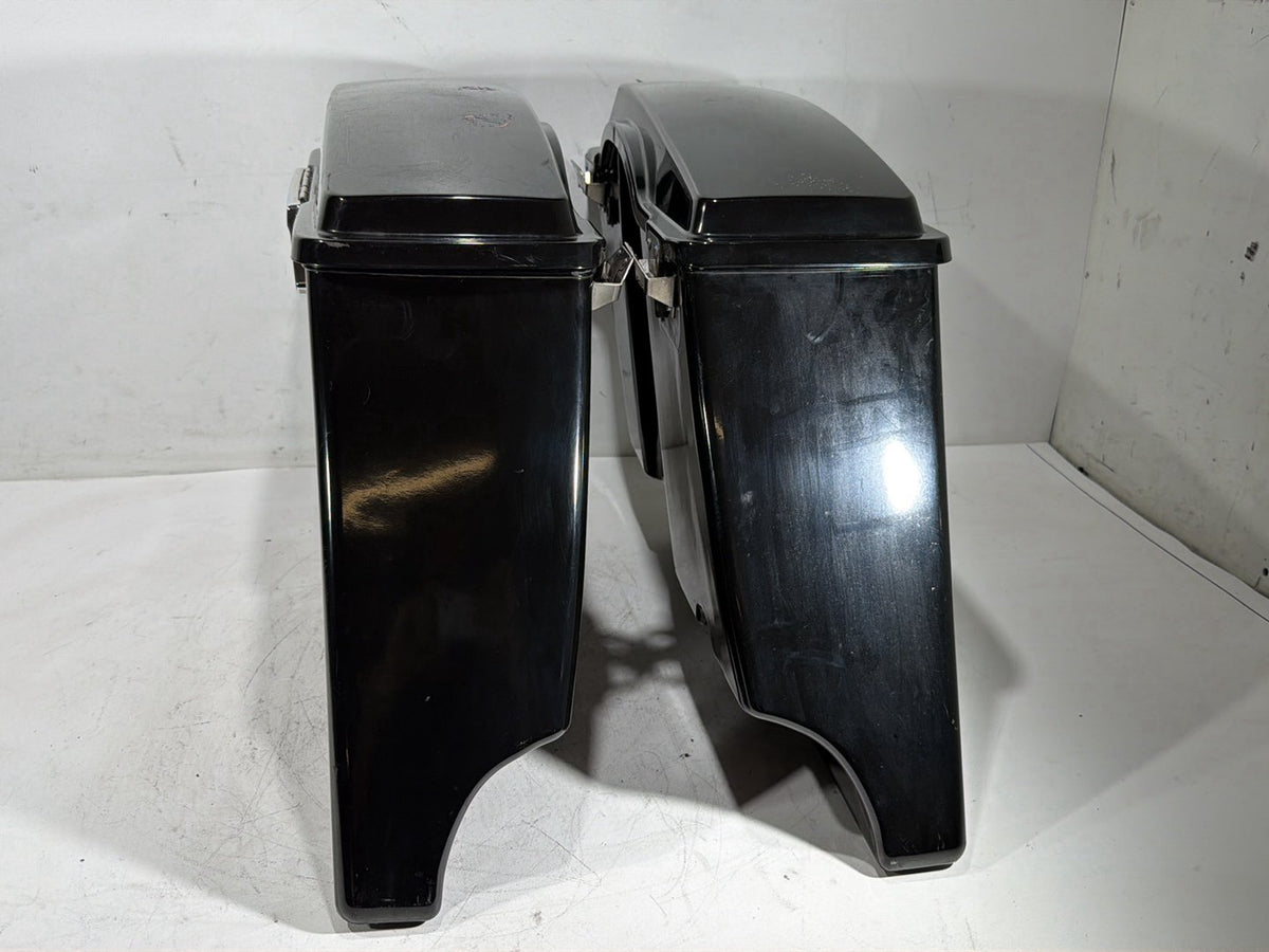 2010 Harley Road King Touring Classic OEM Left Right Saddlebags Luggage NOKey