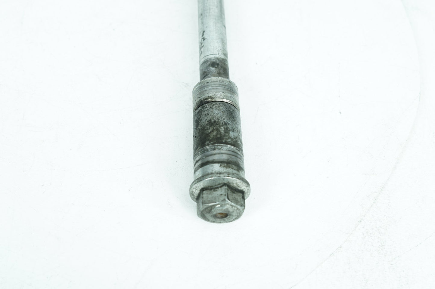 1984 - 1998 Harley-Davidson Touring Road King Classic Rear Wheel Axle Bolt Shaft 41110-79A