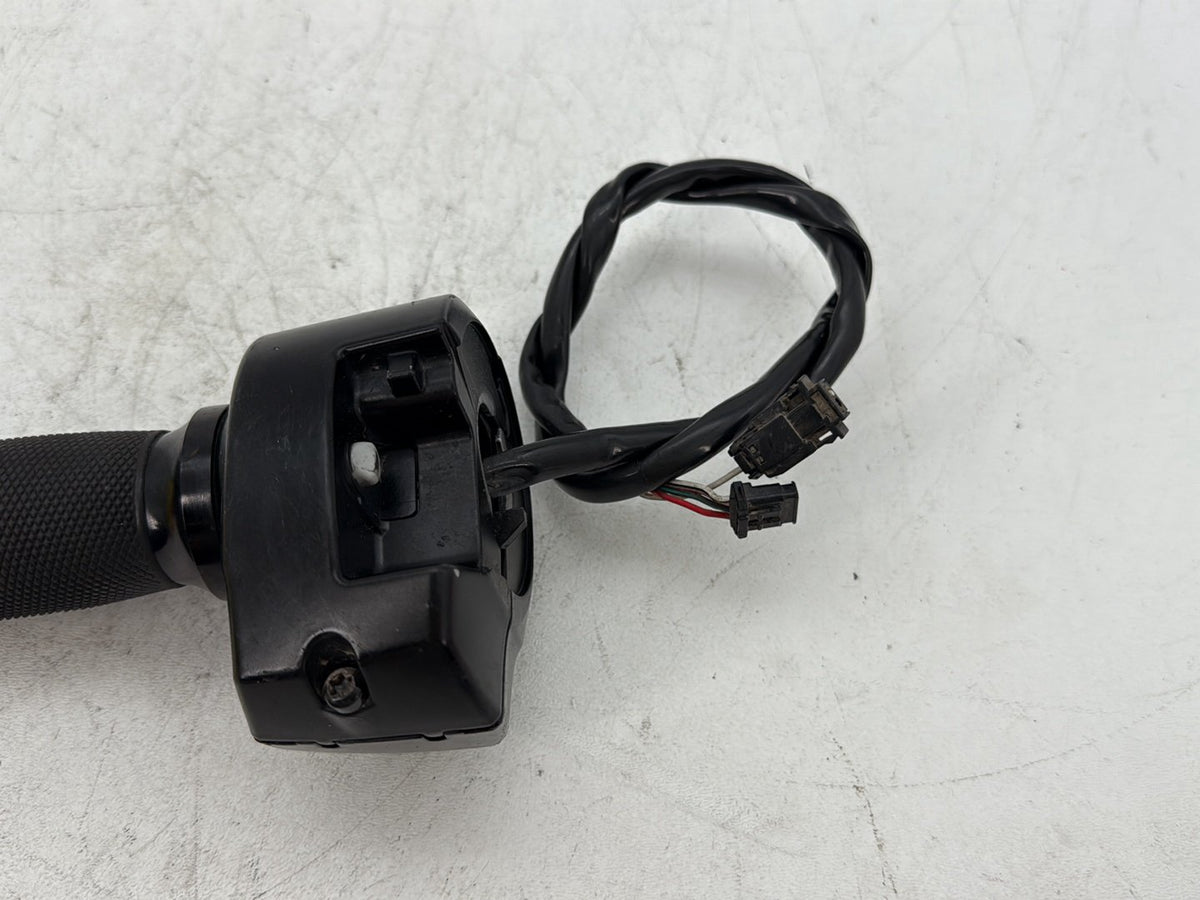 2018 Harley Electra Glide Touring OEM Right Engine Start Kill Switches Controls
