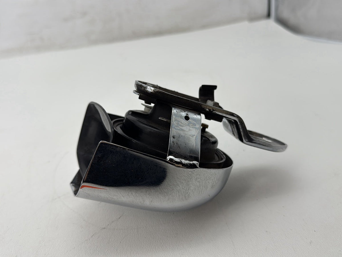 1991 Harley Heritage Softail Classic FLSTC OEM Horn Signal Klaxon Chrome Cover