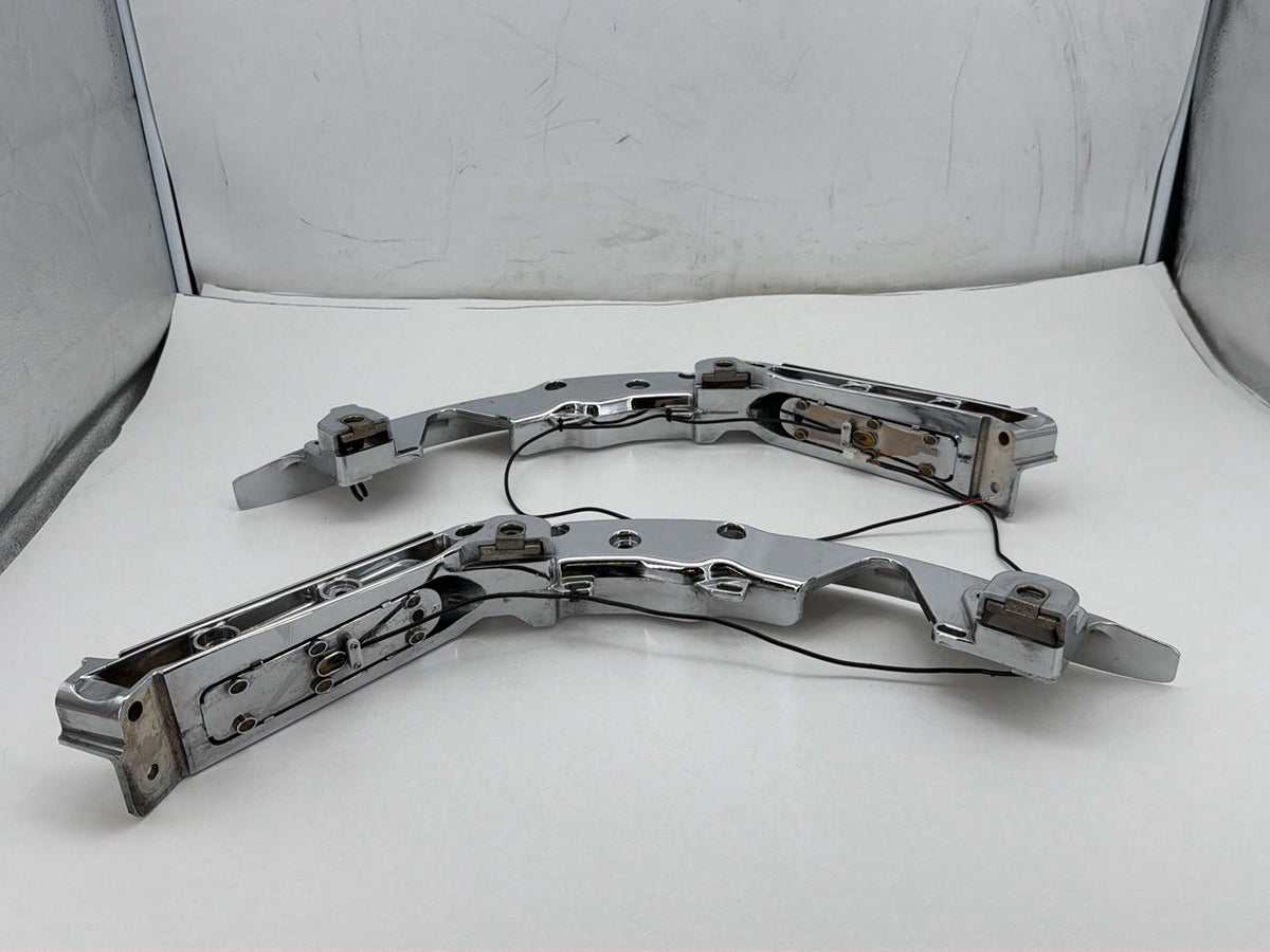 2014 Harley Electra Glide Touring Left Right Saddlebag Fender Struts Brackets