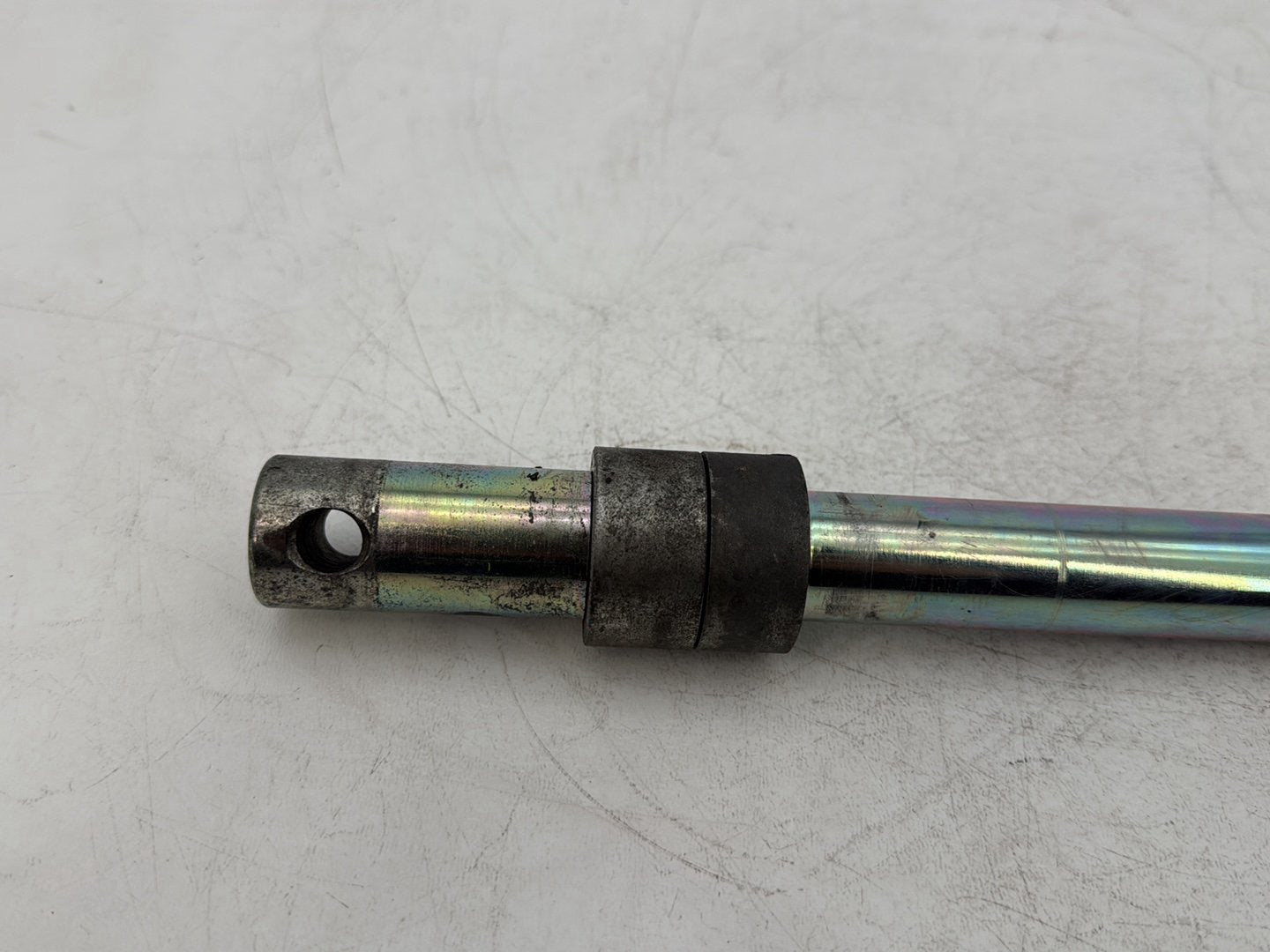 1999 - 2006 Harley-Davidson Dyna Super Glide Front Wheel Axle Bolt Shaft 40928-06